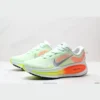 Nike Zoom Vomero 18 Sneakers - Orange & Green