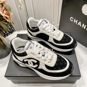 Chanel CC Logo Casual Sneakers in Black with Pattern