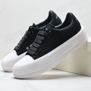 Alexander McQueen Canvas Platform Sneakers in Black