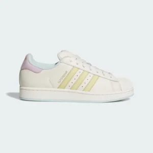 Adidas Superstar Sneaker in White/Pink