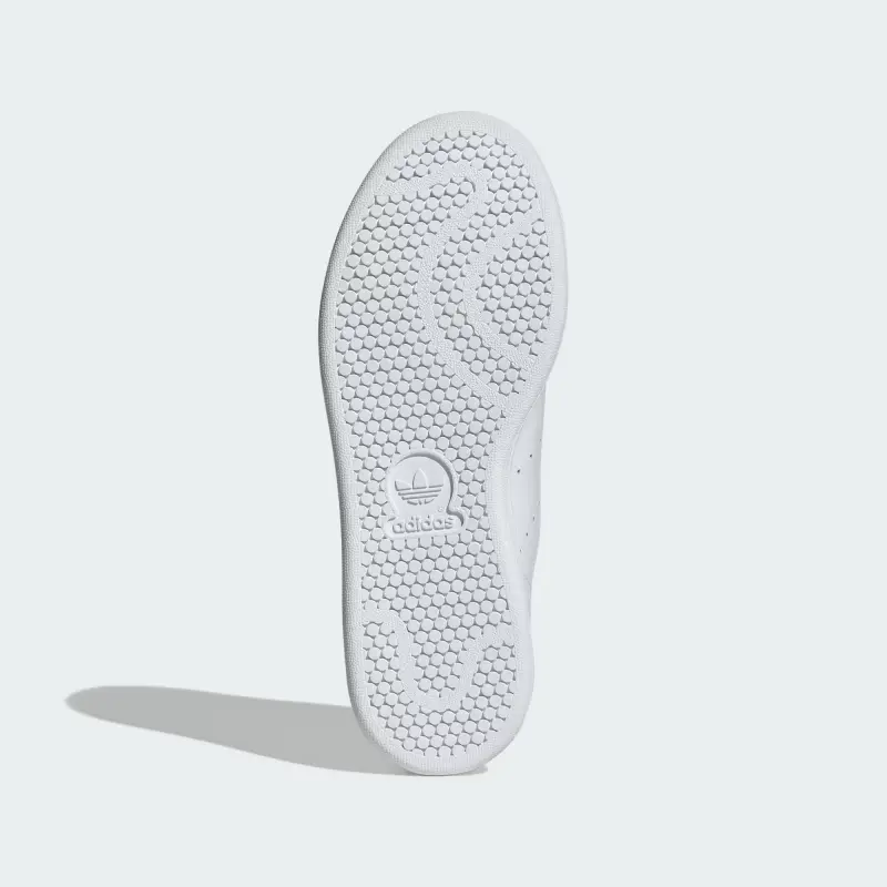 Stan_Smith_Shoes_White_LA6639_03_standard_hover