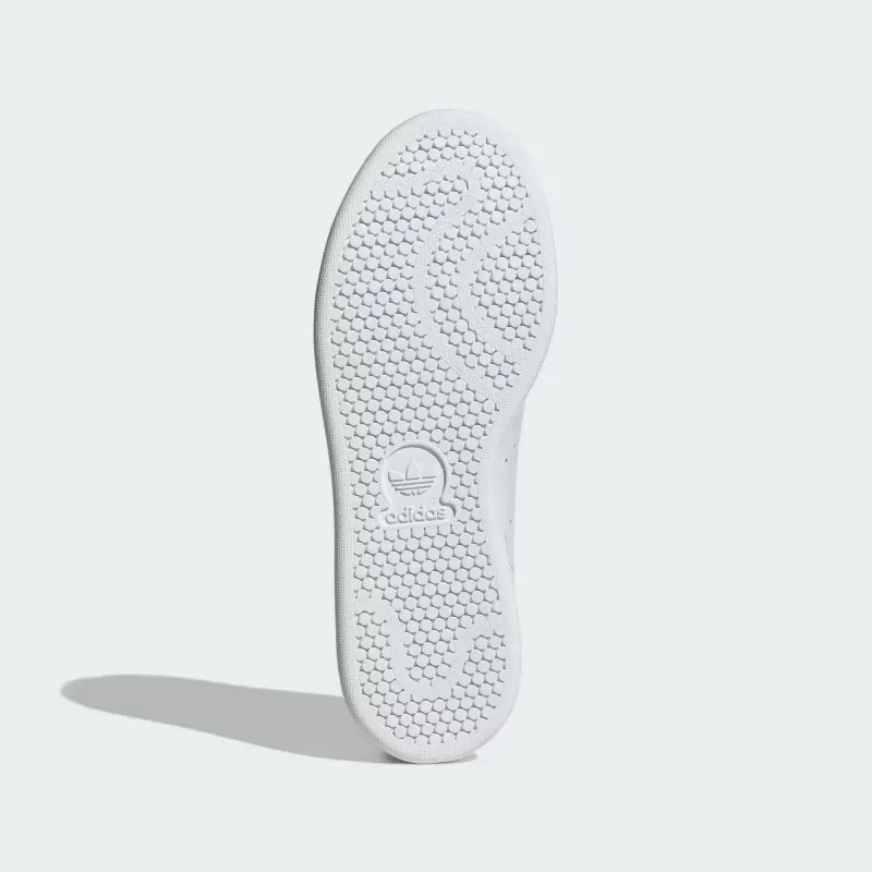 Stan_Smith_Shoes_White_LA6640_03_standard