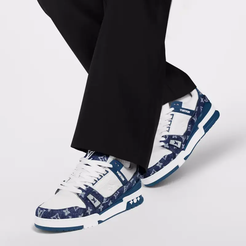louis-vuitton-lv-trainer-sneaker--BM9U5PMI20_PM1_Cropped worn view_result
